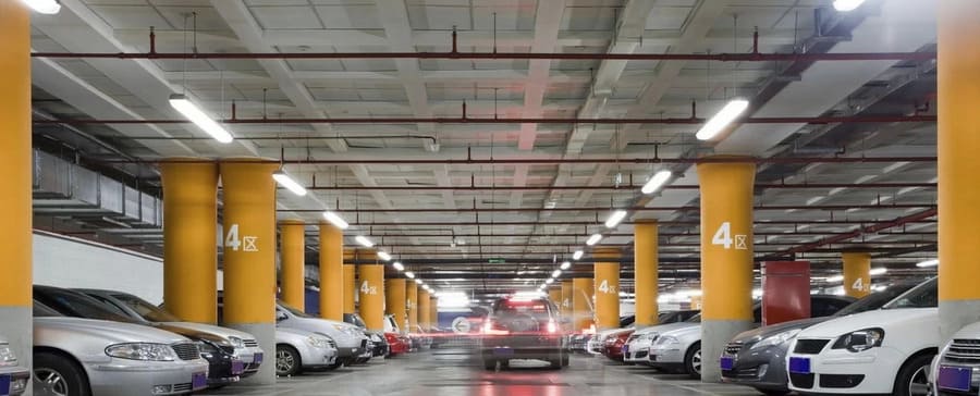 Как выбрать прожекторы для парковки