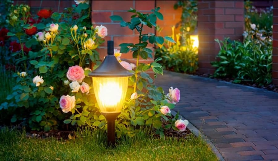 Как защитить наружное освещение от влаги